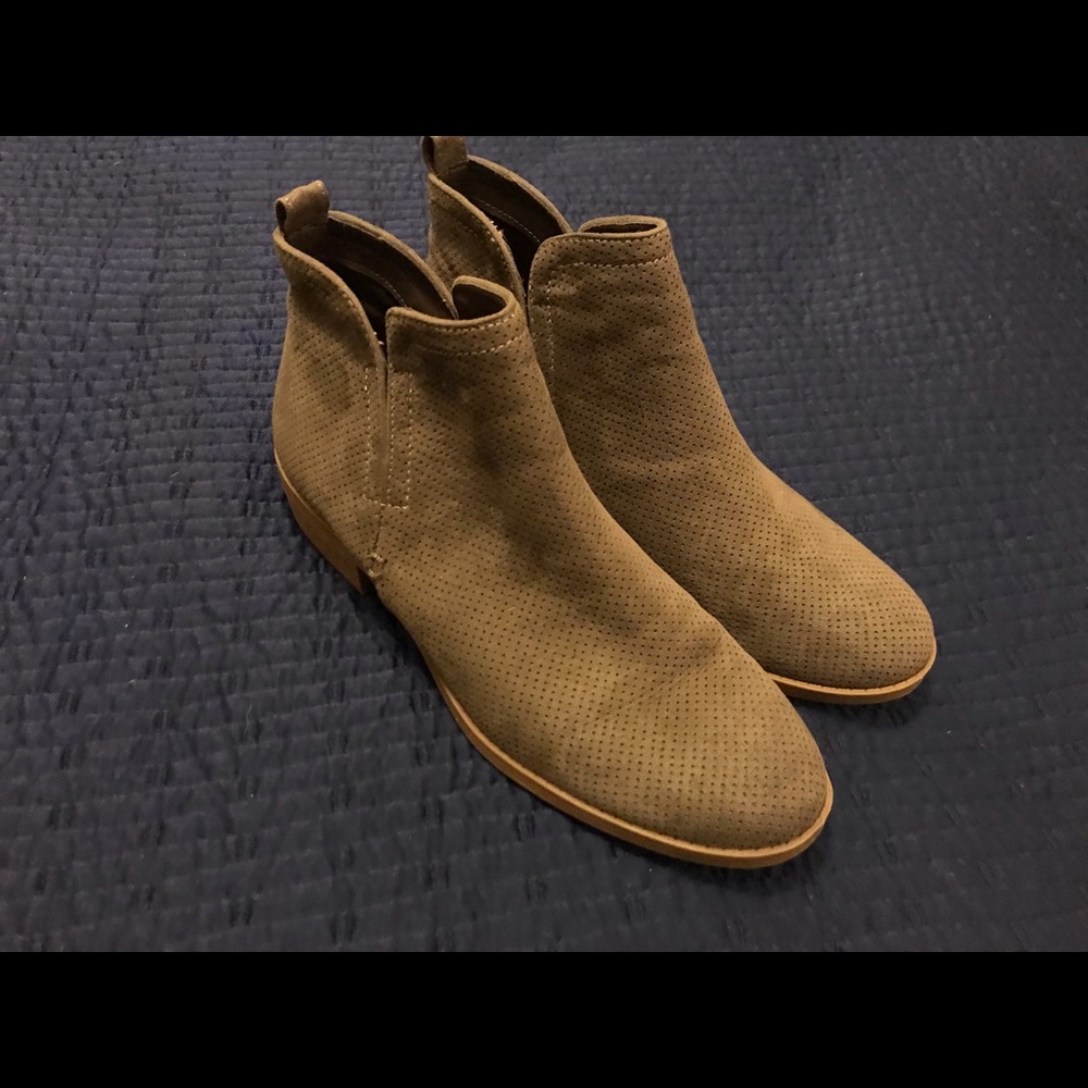 Universal Thread Dylan Microsuede Tan Booties - image 1